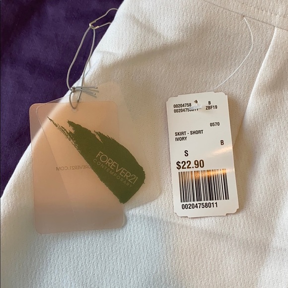 Forever 21 white skirt - Picture 3 of 3